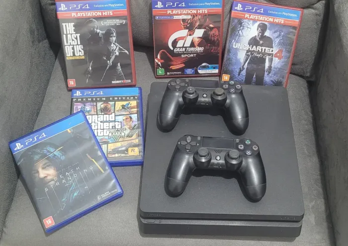PS4 Slim SSD 2Tb + 2 controles + 5 jogos