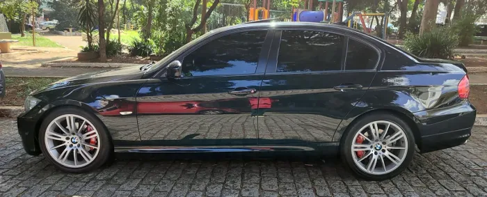 BMW 320I A 2010