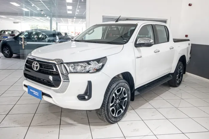 Toyota Hilux CD SRV 4X4 2.8 TDI Diesel Aut. 2024