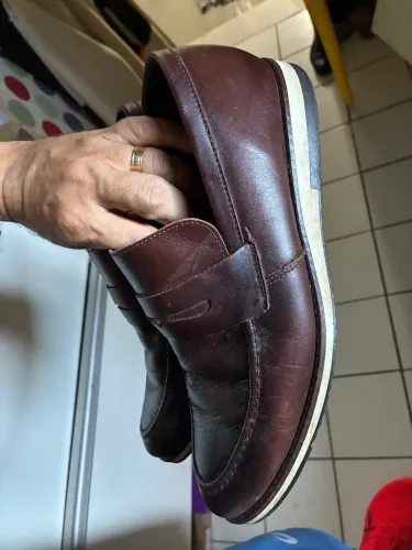 SAPATO MASCULINO EM COURO Número 40- 49,99