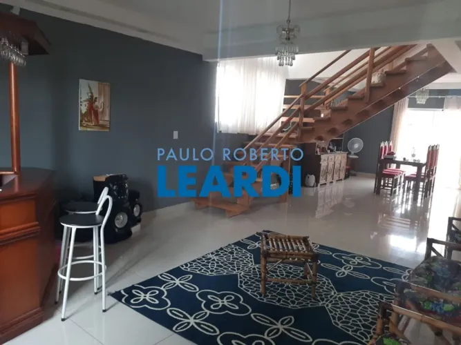 SOBRADO - RESIDENCIAL MORUMBÍ - MG