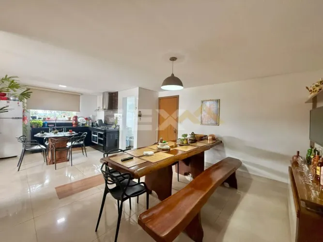 Apartamento à Venda com 03 Quartos no Centro de Divinópolis MG.