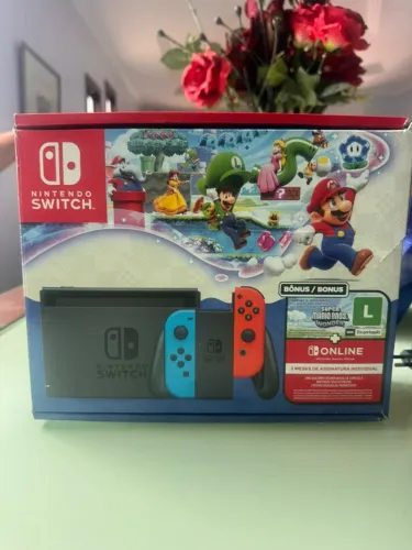 Bundle Nintendo Switch + Super Mario Bros. Wonder + 3 Meses de Assinatura Nintendo Switch 
