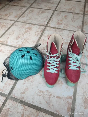 Patins Quad marca Oxer com Capacete 