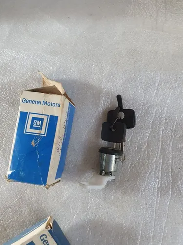 Kadett e Ipanema cilindro com chaves porta novo original 