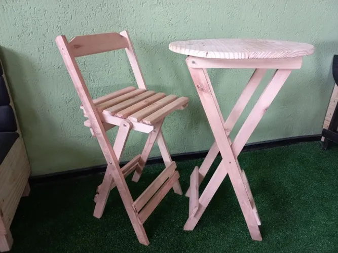 Mesa bistrô dobrável de madeira para petiscaria