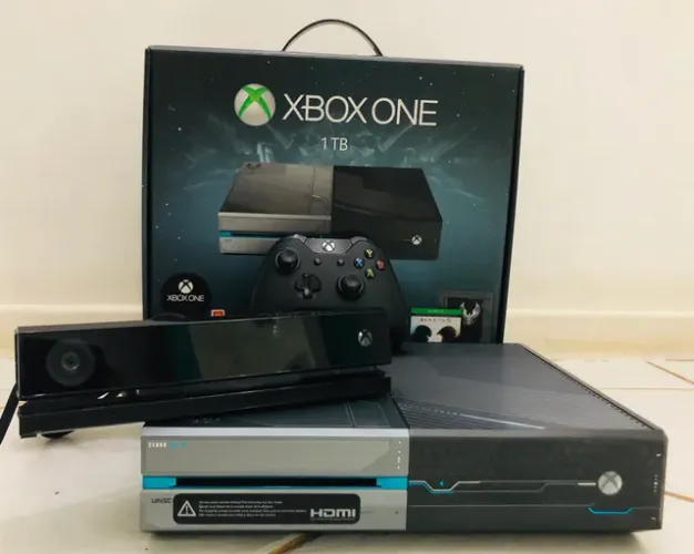 Xbox One 1T Series HALO GUARDIANS