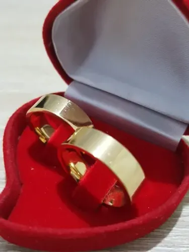 PAR DE ALIANÇA BANHADA A OURO 18K 