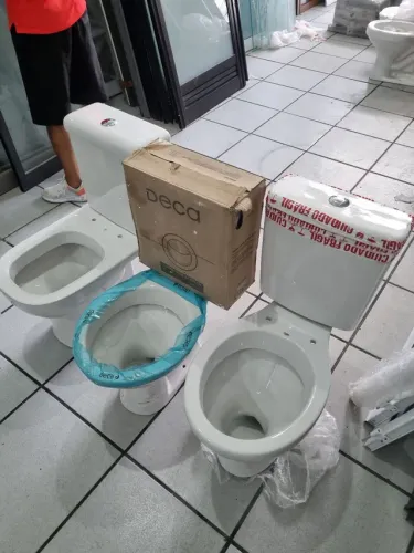 Vasos sanitários Novos! Deluxe.