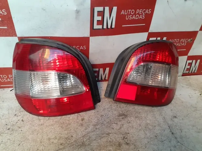 Par de lanternas traseira Renault scenic 2004