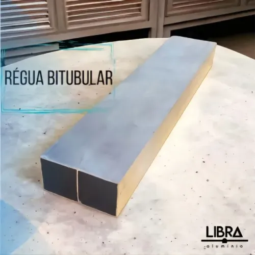 Régua de Alumínio Bitubular para Pedreiro 2,5m Libra