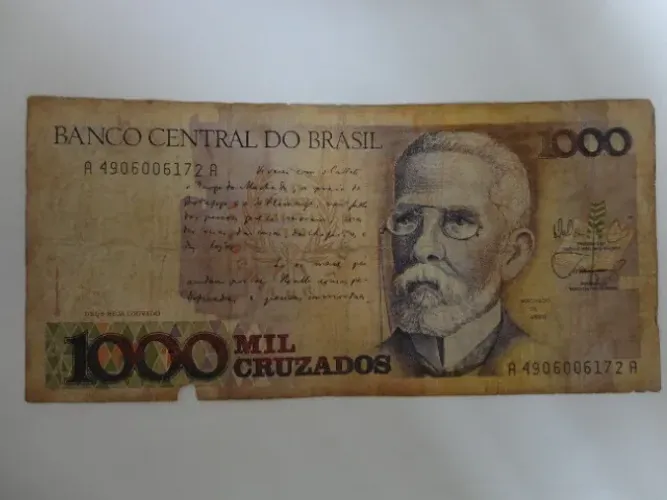 Cédula Antiga De 1.000 Cruzados Machado De Assis em razoável estado