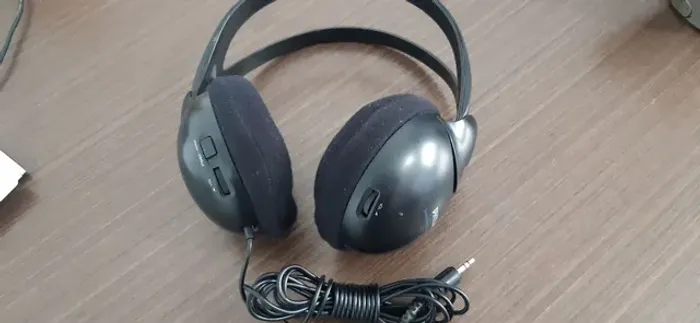 Aproveite!!!   Philips Stereo SBC HP Modelo Concha ?