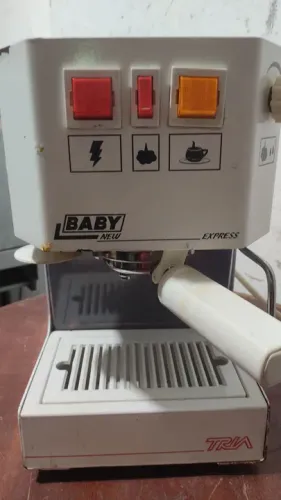 Cafeteira tipo "ITALIANA"uma via"LEIA"