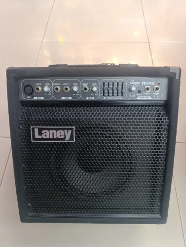 CAIXA AMPLIFICADA LANEY AH40 