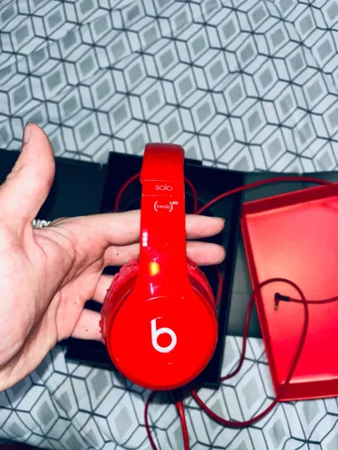 Fone de ouvido Beats Solo 2 RED - com defeito