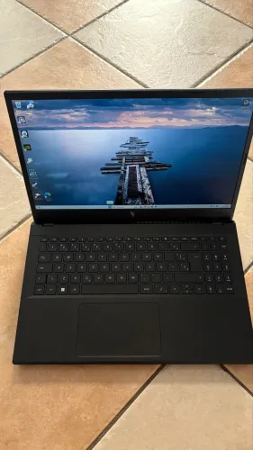 Acer Nitro V15 I5-13G/ 24GB RAM/ 512 GB SSD/ RTX 4050 6GB