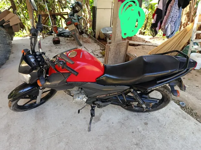 Vendo moto factor 