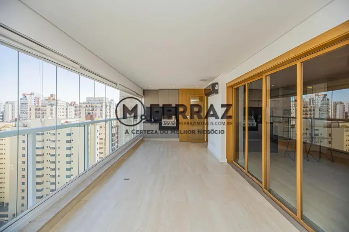Apartamento à venda no condomínio Praça Gaivota em Moema