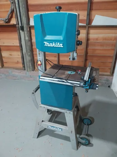 Serra de fita Makita lb1200f