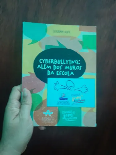 Cyberbullying: Além dos Muros da Escola