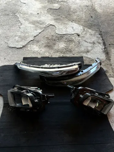 Farol Fiat toro ano 2019 original