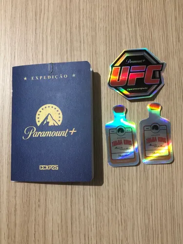 Passaporte Paramount com Adesivos CCXP