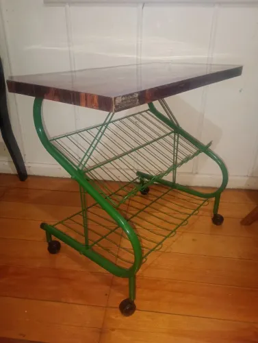 Mesa de tv antiga anos 50