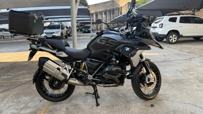 GS1250 Triple Black 2023