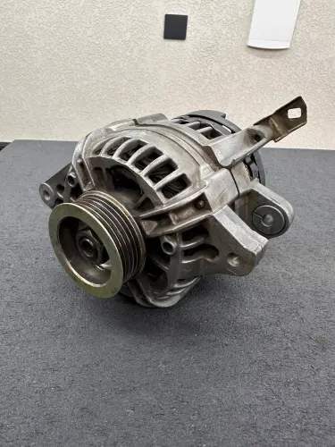 Alternador Bosch Honda Fit 0124225042 14v 75A (Usado)