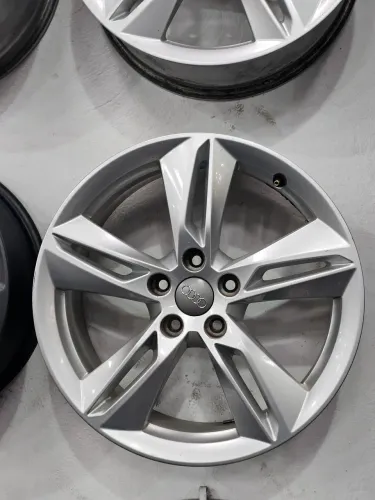 Jogo de roda original Audi Q3 A3 aro 18 5x112