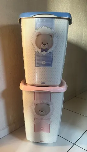 Cesto de roupa $ 60 cada um ...