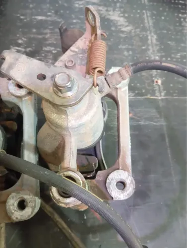 Par de Pinça de Freio dianteira roda Renault master com 140105039r