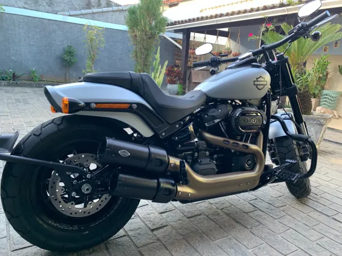 Harley Fat Bob 5.900 km / venda somente 