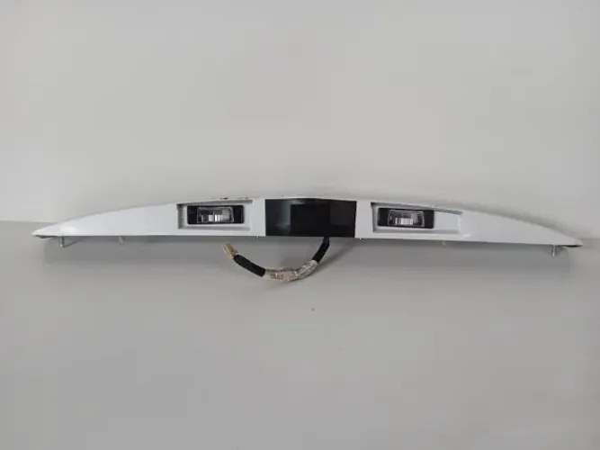 Friso Aplique Tampa Traseira Nissan Versa 2018 