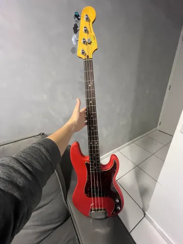 Contra baixo Squier Fender