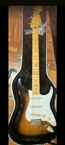 Guitarra Squier Classic Vibe 50's