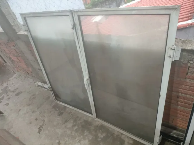 Janela alumínio com vidro duplo