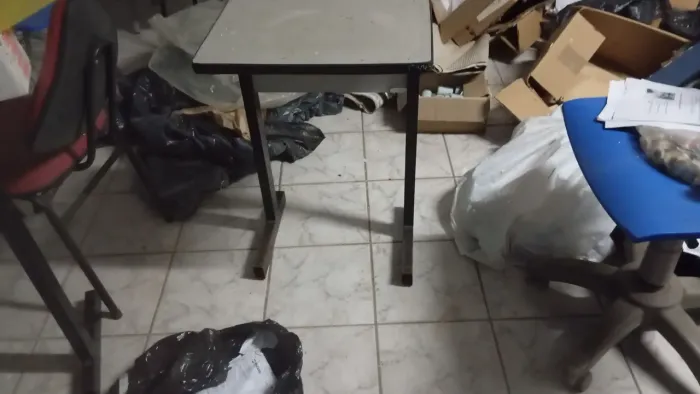 Mesa de escritório simples