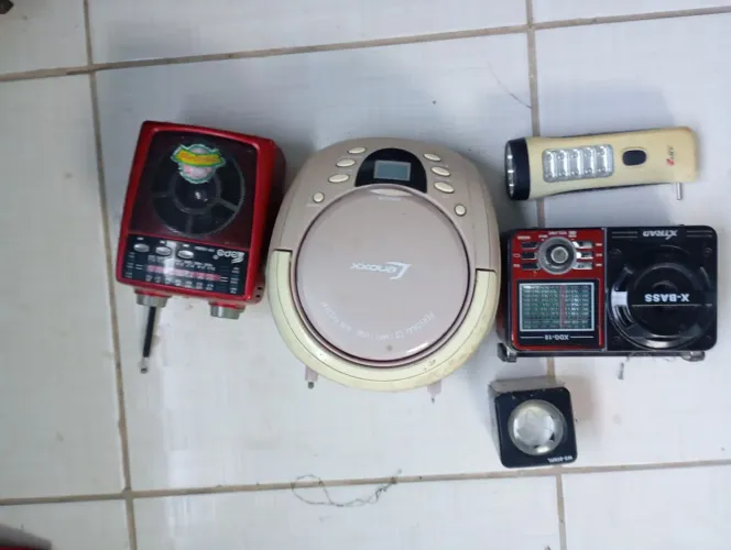 Rádios portáteis pra concerto ou retiradas de peças