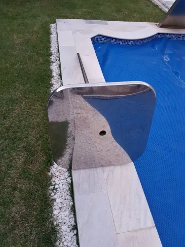 Mesa de piscina em aço inox