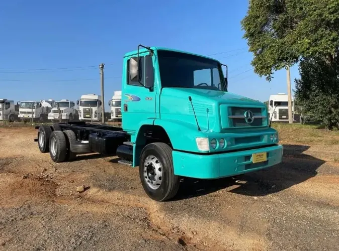2012 Mercedes-Benz MB1620