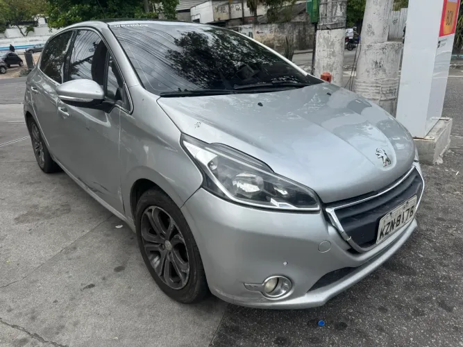 Peugeot 208 Griffe 1.6 (Teto solar) GNV 2016