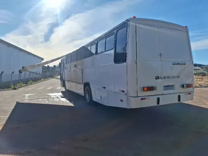 Motorhome mercedes 1620 1993 pronto recem feito 