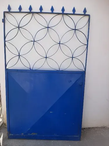 Portões de ferro