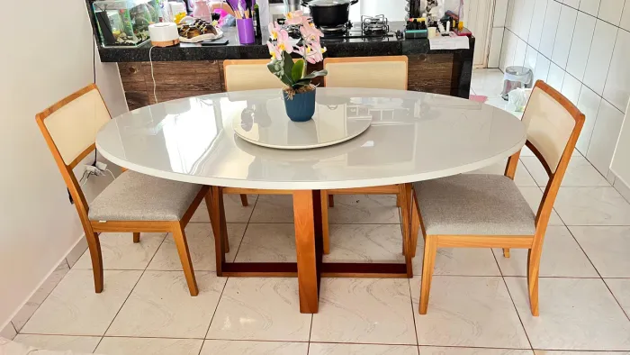 Mesa nova de madeira pronta entrega nova completa 