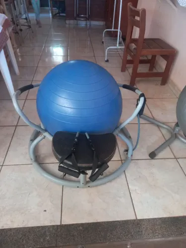 Suporte de solo para bola de pilates