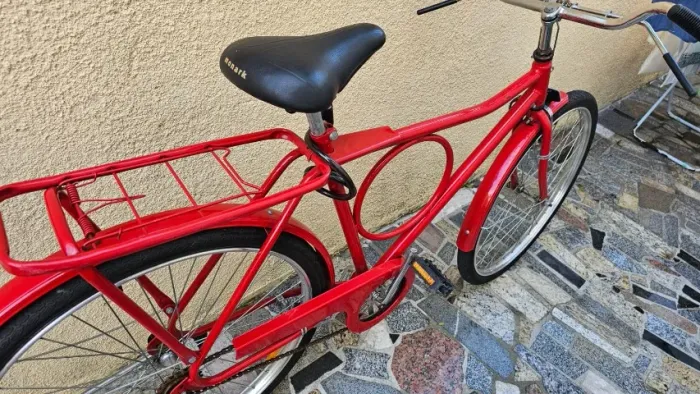 Bicicleta Monark Barra Circular vermelha