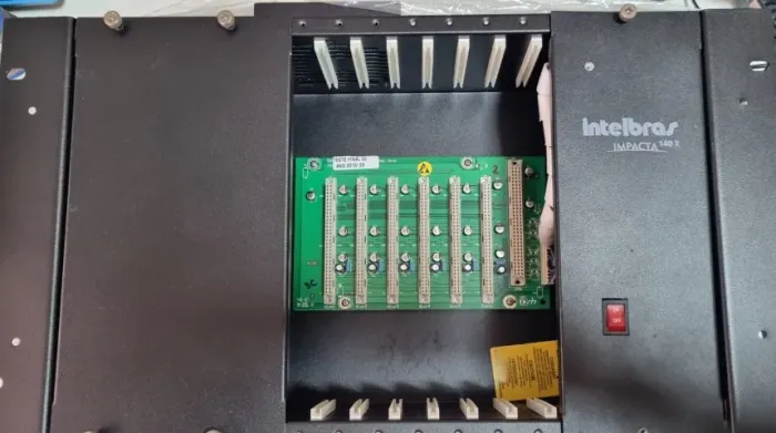 Central Pabx Híbrida Modular Impacta 140R Intelbras Sem Cpu