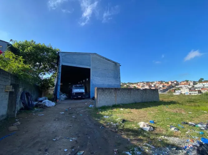 Rua Industrial ,com possibilidade de desdobramento terreno com 15.000 m2 de terreno, já fo